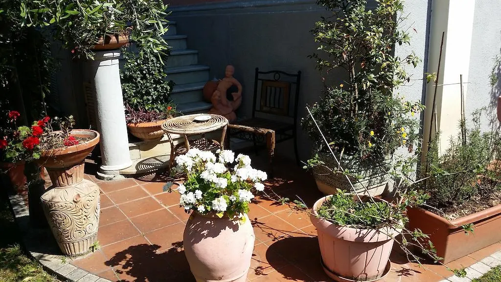 Hotel Villa Flores Marina di Pietrasanta Italia