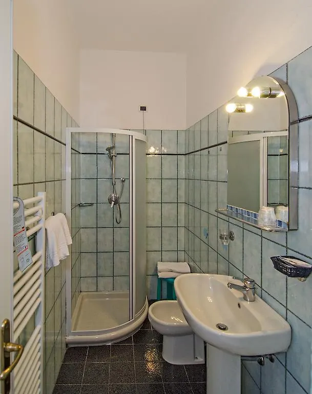 Hotel Villa Flores Marina di Pietrasanta Italia
